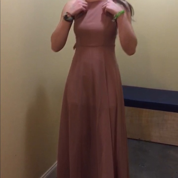 Formal beige backless dress - Picture 4 of 4